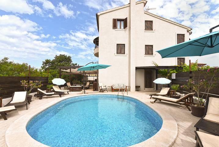 Ferienwohnung für 2 Personen, mit Terrasse und Pool