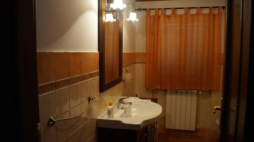 Gîte pour 6 personnes, avec vue ainsi que terrasse et jardin, animaux acceptés à Pitigliano - 4