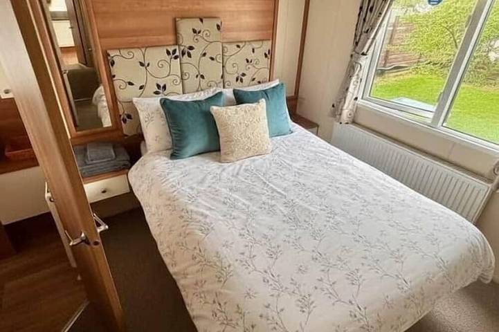 2-Bedroom Bk Static Caravan in Uddingston, Glasgow in Nord Lanarkshire
