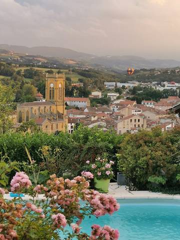Chambre d’hôte pour 3 personnes, avec jardin et piscine à L'Arbresle