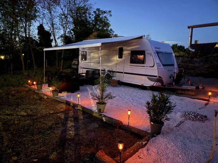 Camping voor 4 personen, with uitzicht and tuin as well as zwembad, met huisdier in Hongarije