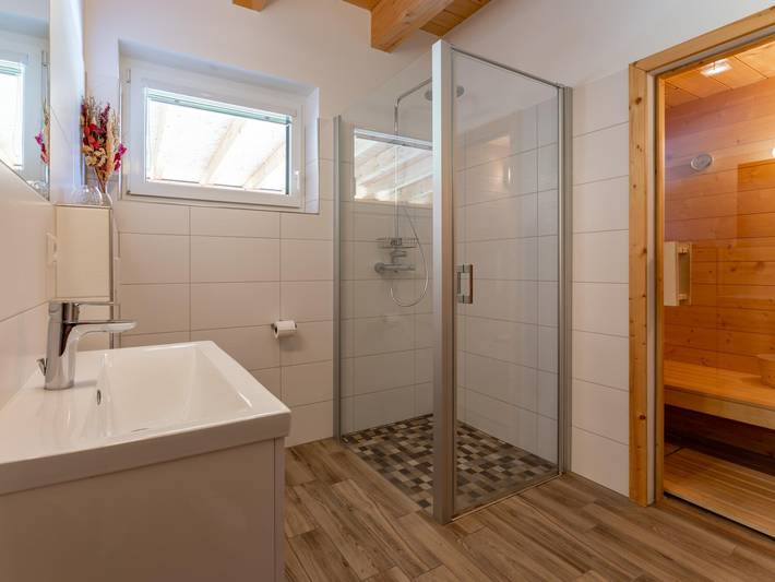 Freistehendes Chalet an der Piste mit Sauna in Rottenmanner und Wölzer Tauern, Hohentauern