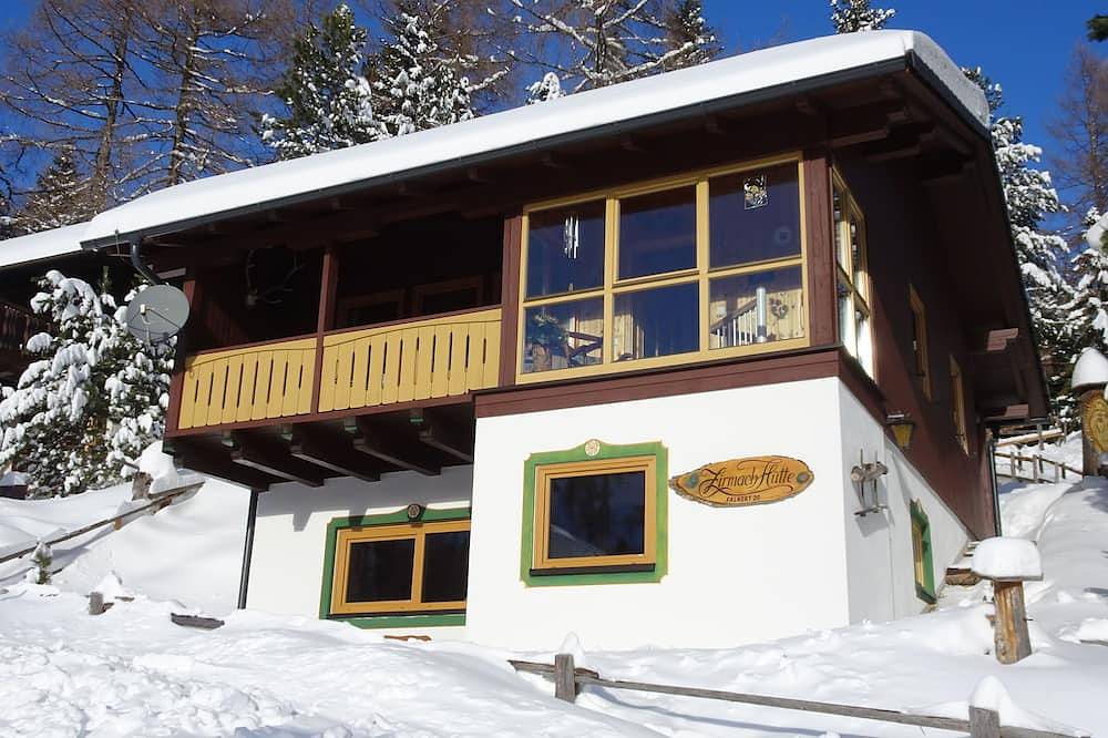 Wohlfühl-Hütte auf der Alm zum Relaxen in den Bergen mit Sauna, ganzjährig. Ziel in Reichenau (Österreich), Nockberge