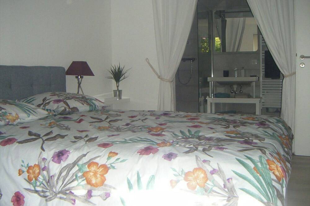 Appartement entier, Gîte *** à Ribeauvillé sur la route des vins - Gîte rose \"Vosges\" pour 2 pers in Ribeauvillé, Parc naturel régional des Ballons des Vosges