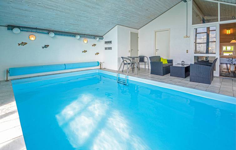Ferienhaus für 10 Personen, mit Whirlpool und Terrasse sowie Garten und Pool in Kærgården - 2