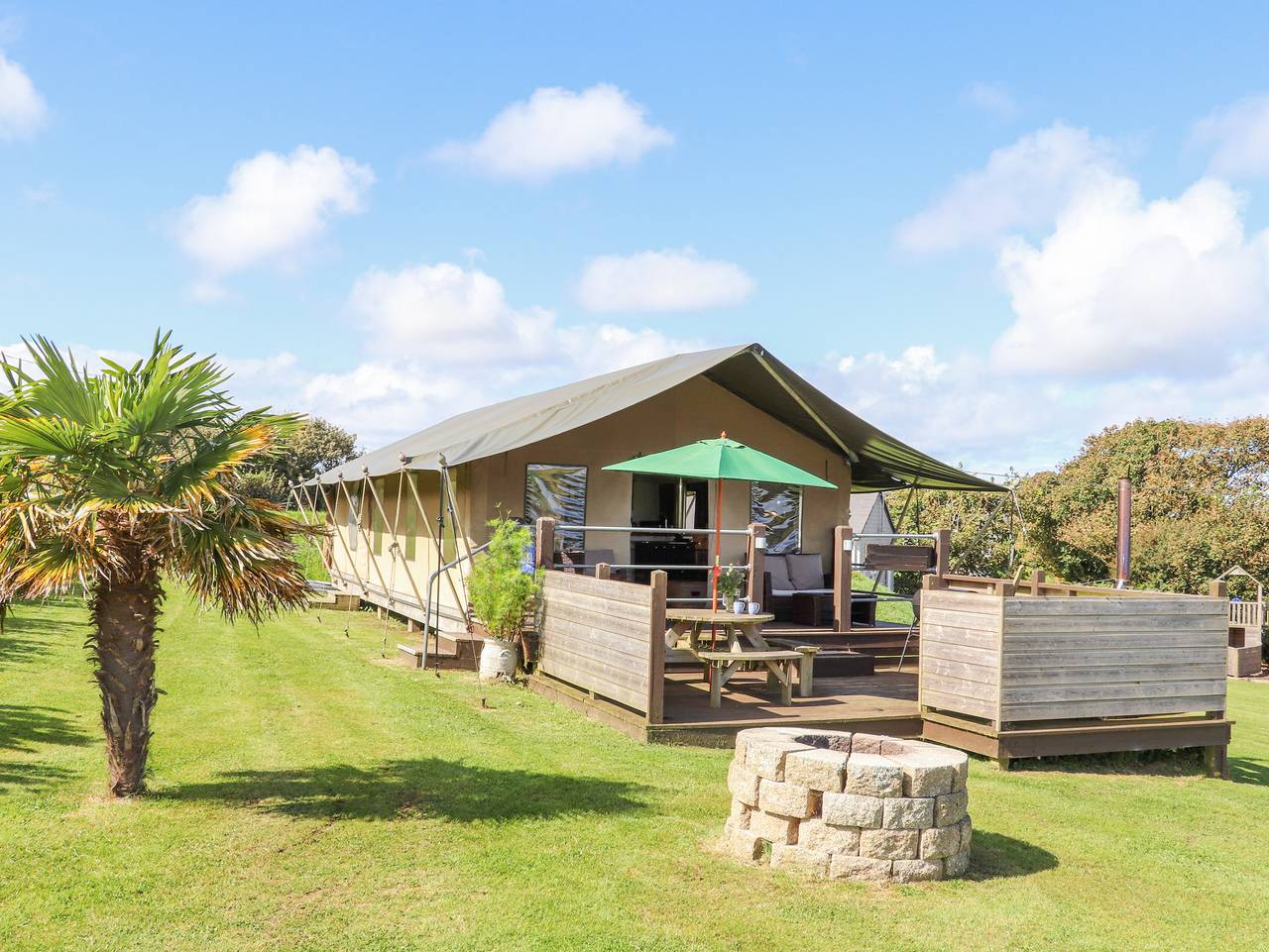 Hut for 6 People in Lamorna, Cornwall