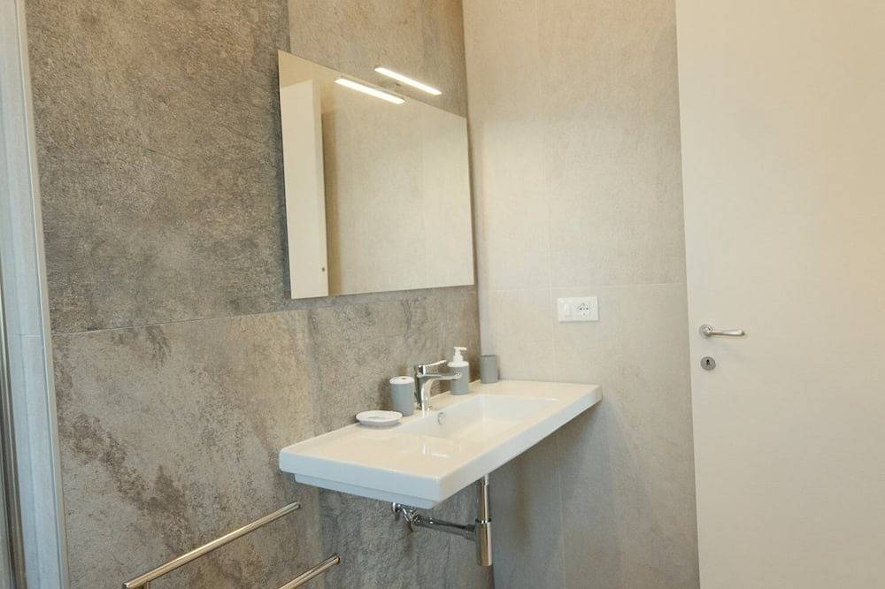 Entire apartment, 1 Bedroom Apartment in Marta in Marta, Lake Bolsena