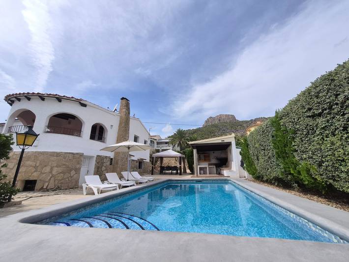 Ganze Wohnung, Ferienwohnung 'Inferior' mit Balkon, WLAN und Klimaanlage in Calpe, Costa Blanca
