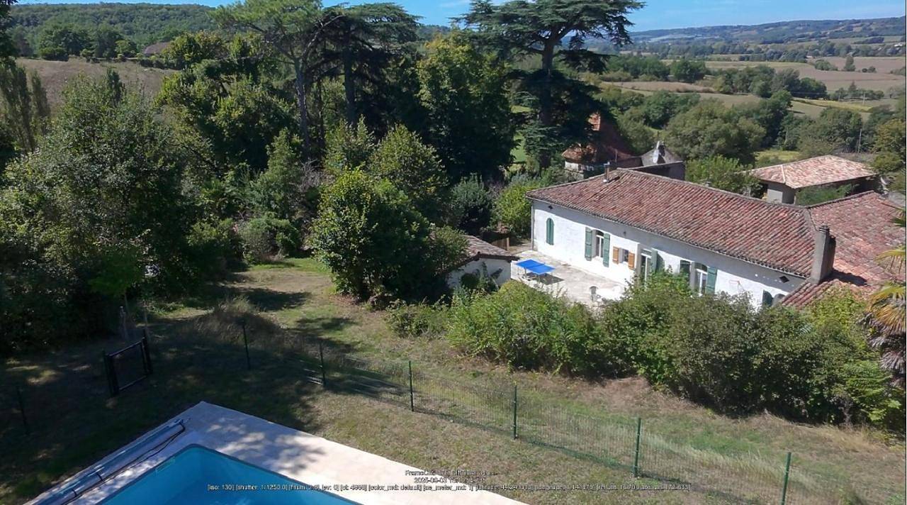 Chambre d'étape et Gîte de séjour- Domainesalamandre-fr - Piscine, Nature, Gr65 et Télétravail in Lauzerte, Quercy