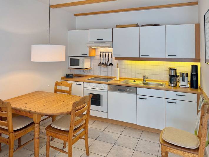 Ganze Wohnung, Eichen-Deck: Helle Wohlfühloase mit großem Sonnenbalkon & Boxspring-Komfort in Prerow, Fischland - Darß - Zingst