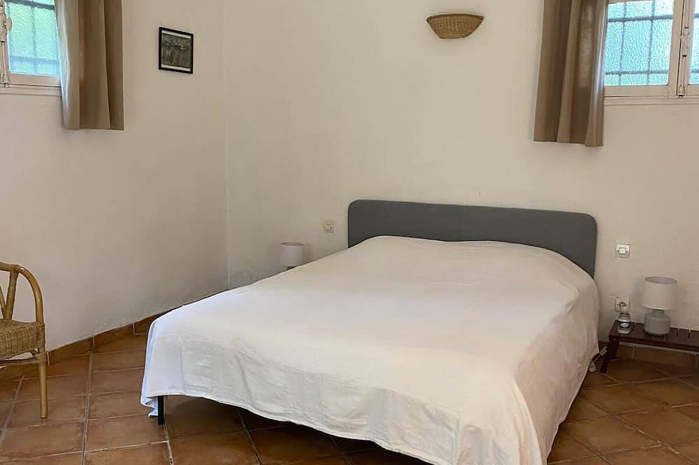 Gite calme pour 2 à 4 personnes chez un éleveur de taureaux en Camargue in Saintes-Maries-de-la-Mer, Côte méditerranéenne (France)