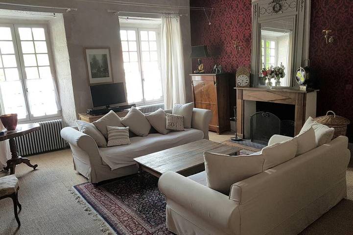 Gîte pour 16 personnes, avec jardin à Nanteuil-Auriac-de-Bourzac - 3