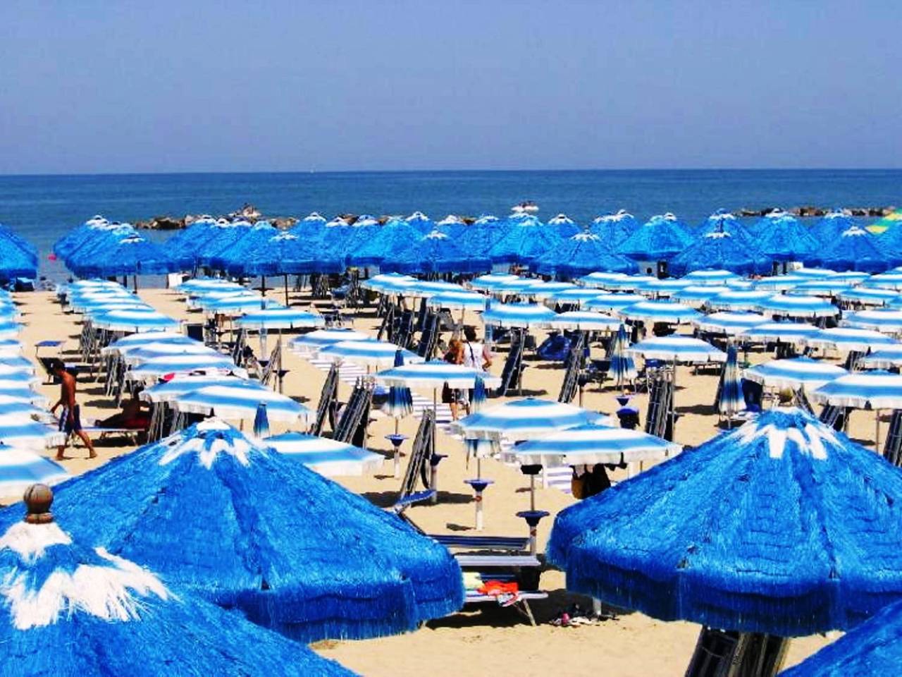 Entire apartment, Wohnung mit Privatparkplatz und Panoramablick in Catignano, Pescara Province