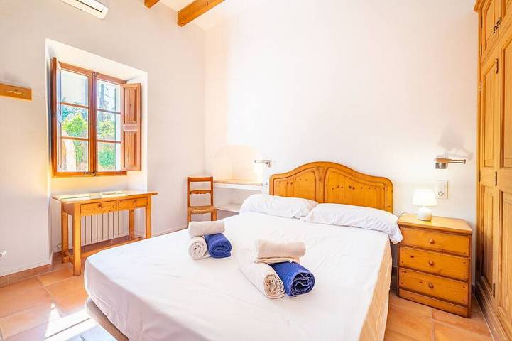 Ferienhaus für 8 Personen, mit Terrasse und Garten in Cas Concos - 3