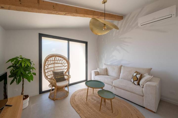 Maison de vacances pour 4 personnes, avec jardin et sauna ainsi que piscine et vue