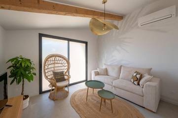 Location de vacances pour 4 personnes, avec sauna et piscine ainsi que jardin et vue à Portes-lès-Valence