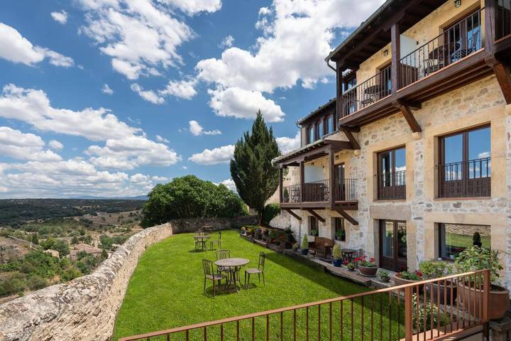 Apartamento para 2 personas, con Terraza y Jardín en Pedraza