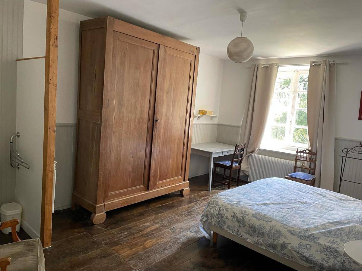 Two-Bedroom House in Taupont, Région de Vannes