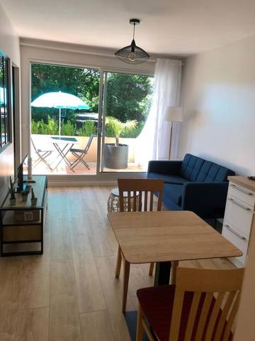 Gîte pour 2 personnes, avec terrasse dans Plage Kerambigorn