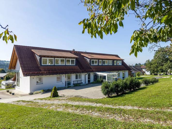 Geheel appartement, Appartement 'Ferienwohnung 2, 35qm' met gedeelde tuin, balkon en Wi-Fi in Deggenhausertal, Region Bodensee-Oberschwaben