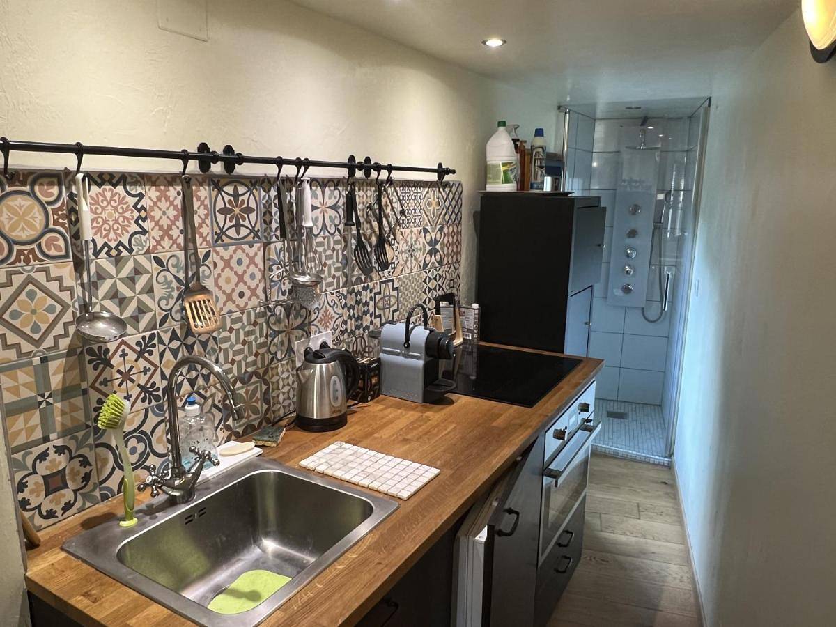 One-Bedroom House in Carennac, Lot