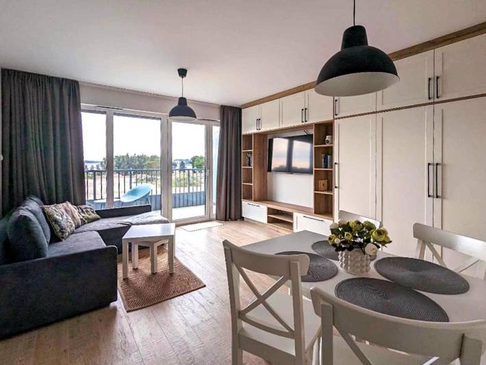 Ferienwohnung für 2 Personen, mit Balkon und Seeblick auf Wollin