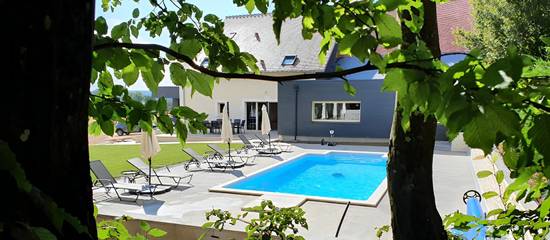 Gîte pour 20 personnes, avec piscine ainsi que jardin et terrasse dans Menetou-Râtel