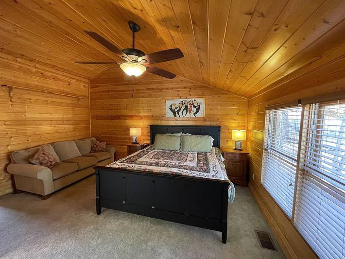 Cabin rentals and lodges for 7 people, with hot tub and terrace as well as pool in Pigeon Forge