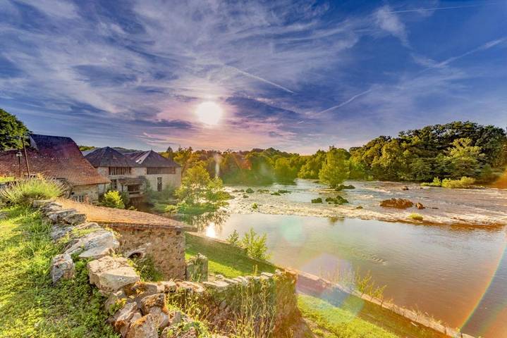 Location de vacances pour 2 personnes, avec vue et sauna ainsi que piscine et jardin à Saint-Priest-sous-Aixe - 2