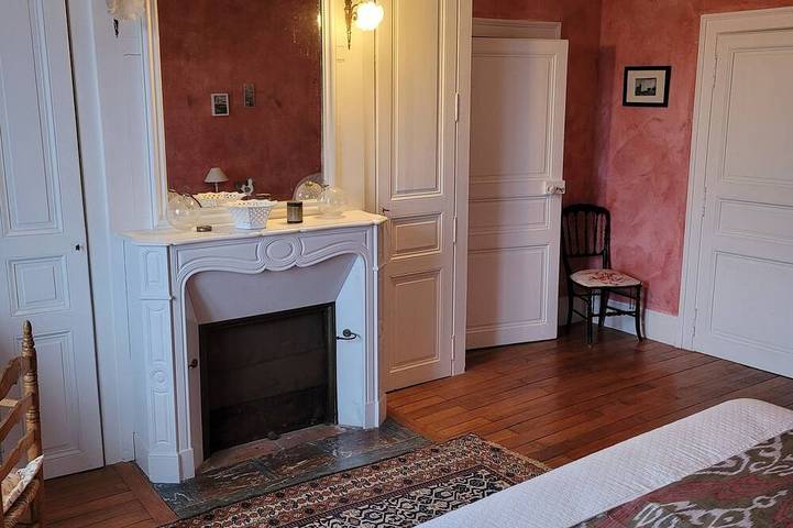 Location de vacances pour 12 personnes, avec Jacuzzi ainsi que Terrasse et Jardin à Solignac (homonymie) - 2