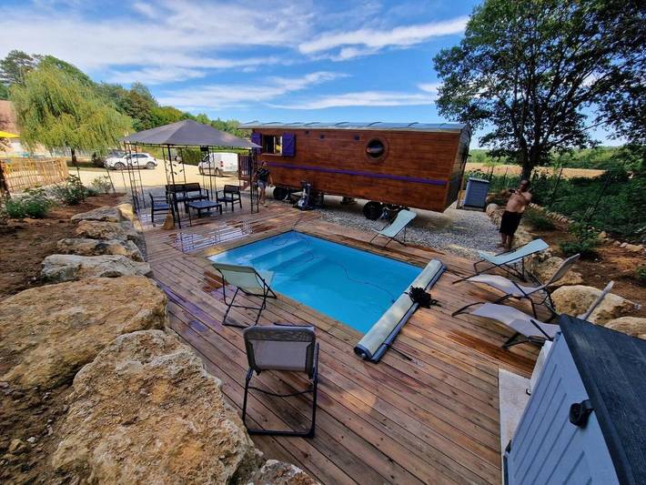 Location de vacances pour 4 personnes, avec jardin et piscine, animaux acceptés à Journiac