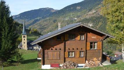 Ferienwohnung für 8 Personen, mit Ausblick und Balkon in Grengiols