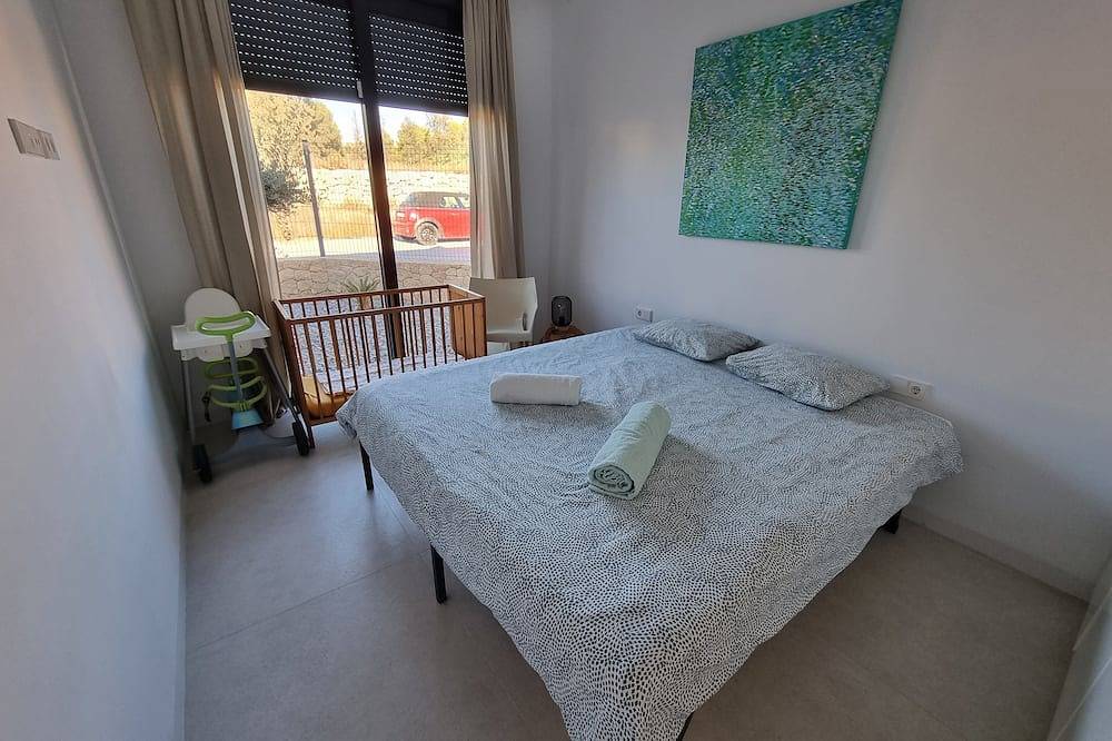 Moderne villa, met artistieke inrichting. dicht bij wandelpaden, zee, golfgebied in Valle del Este Golf Resort, Vera