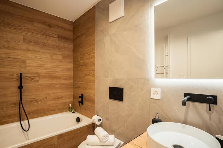 Ganze Wohnung, Residenza Castanea 006 Modern Alpine Stay In San Bernardino | Ski, Hiking & Nature in San Bernardino GR, Mesocco