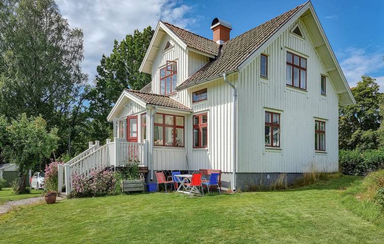 Ferienhaus für 6 Personen, mit Seeblick und Ausblick sowie Terrasse und Garten in Dalsland