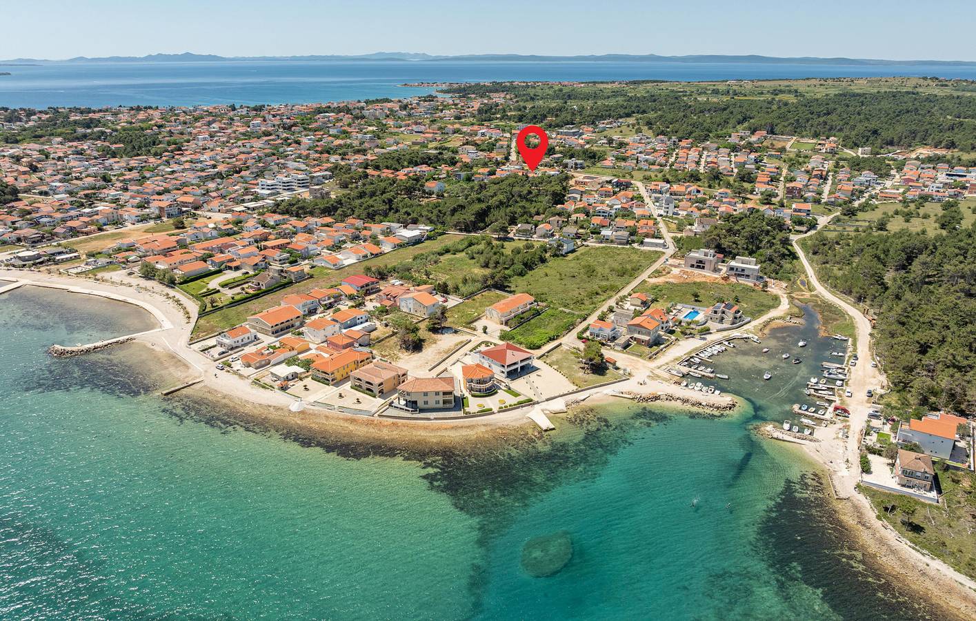 Charming 2-Bedroom Apartment with Pool, Terrace & Wi-Fi near Beach! in Vir