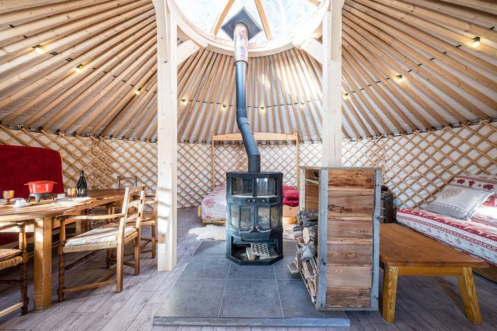 Camping pour 4 personnes, avec jardin en Savoie - 2