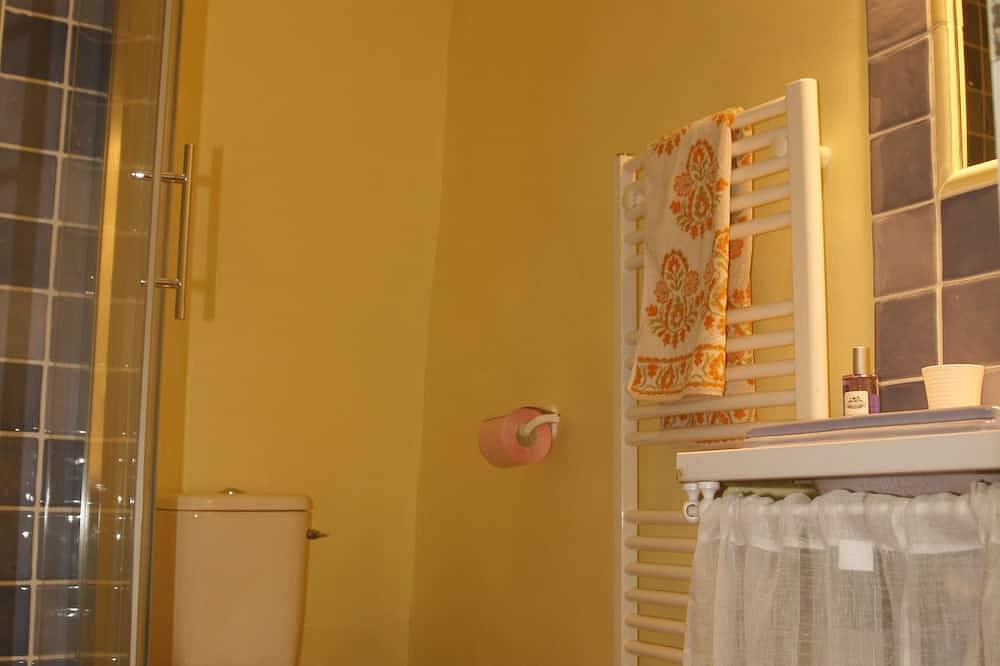 Apartamento entero, Provence Casa típica con estudio en el centro de la localidad de Callas in Figanières, Region de Draguignan