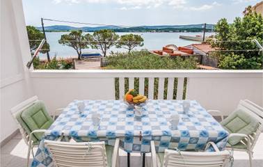 Appartement voor 5 Personen in Turanj, Zadar, Afbeelding 2