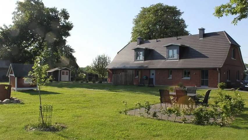 Ferienwohnung für 6 Personen, mit Terrasse und Sauna sowie Garten in Esgrus - 2