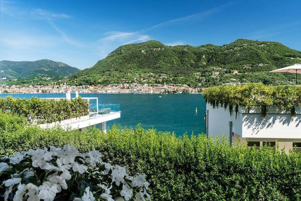 Lake View Garda Villa Salò Gulf in San Felice del Benaco, Prealpi Gardesane