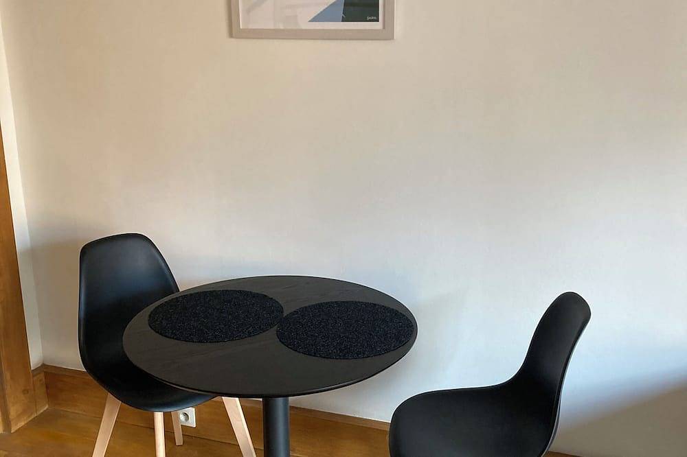 Ganze Wohnung, Studio with view of elephant fountain in Chambéry, Chambéry und Umgebung