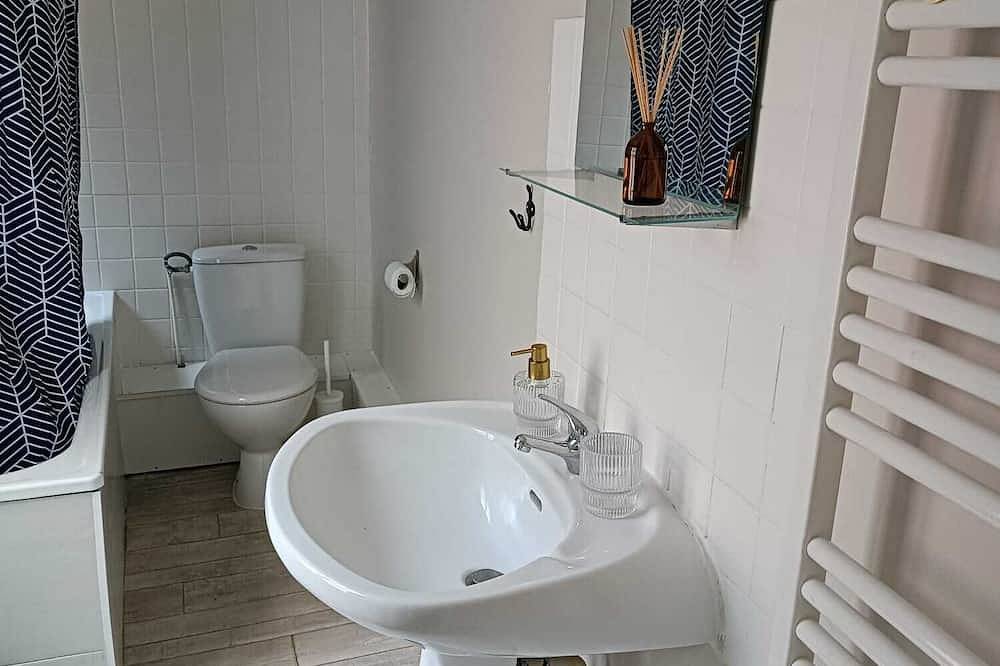 Entire apartment, Lovely downtown studio in Bourges, Bourges region