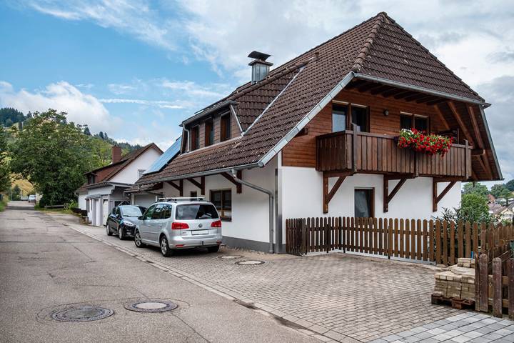 Ferienwohnung für 4 Personen, mit Balkon in Münstertal