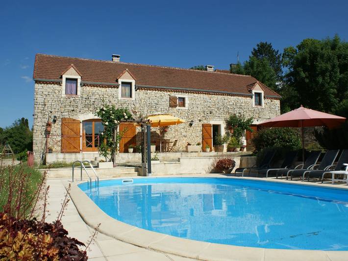 Location de vacances pour 10 personnes, avec Terrasse ainsi que Jardin et Piscine à Thédirac