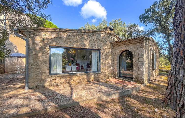 Location de vacances pour 5 personnes, avec terrasse et piscine à Uzès - 3