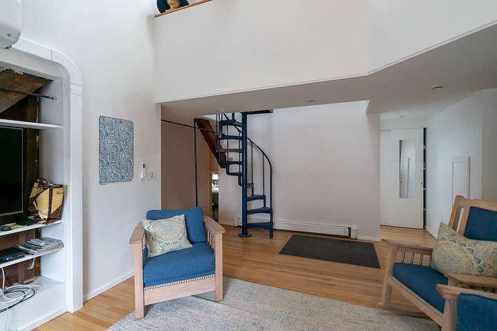 Vacation rental for 8 people, with yard and balcony in Saratoga Springs