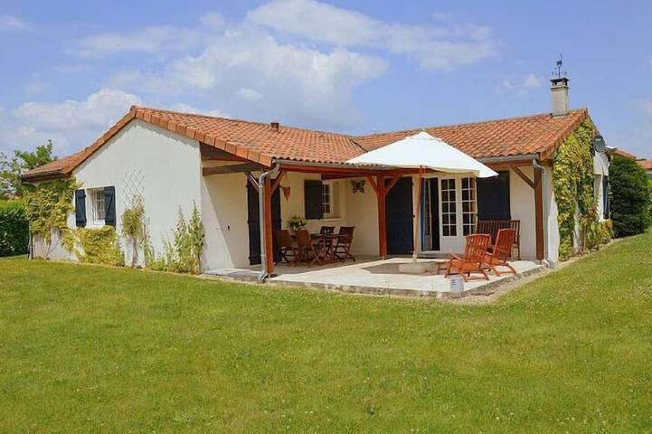 Maison de vacances pour 6 personnes, avec jardin à Vasles