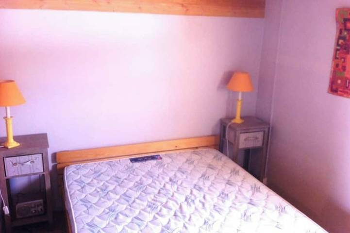 Gîte pour 4 personnes, avec terrasse et jardin à Crots - 2