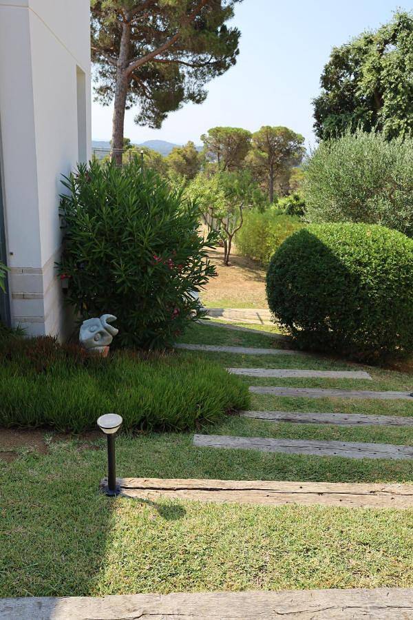 Gîte pour 2 personnes, avec vue ainsi que piscine et jardin à Vall-llobrega - 3